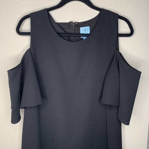 CeCe Moss Crepe Cold Shoulder Shift Dress - Picture 4 of 5